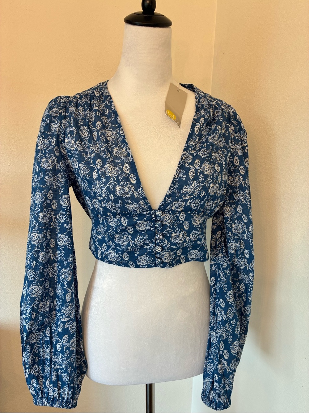 Boden Blue Floral V-Neck Cropped Top